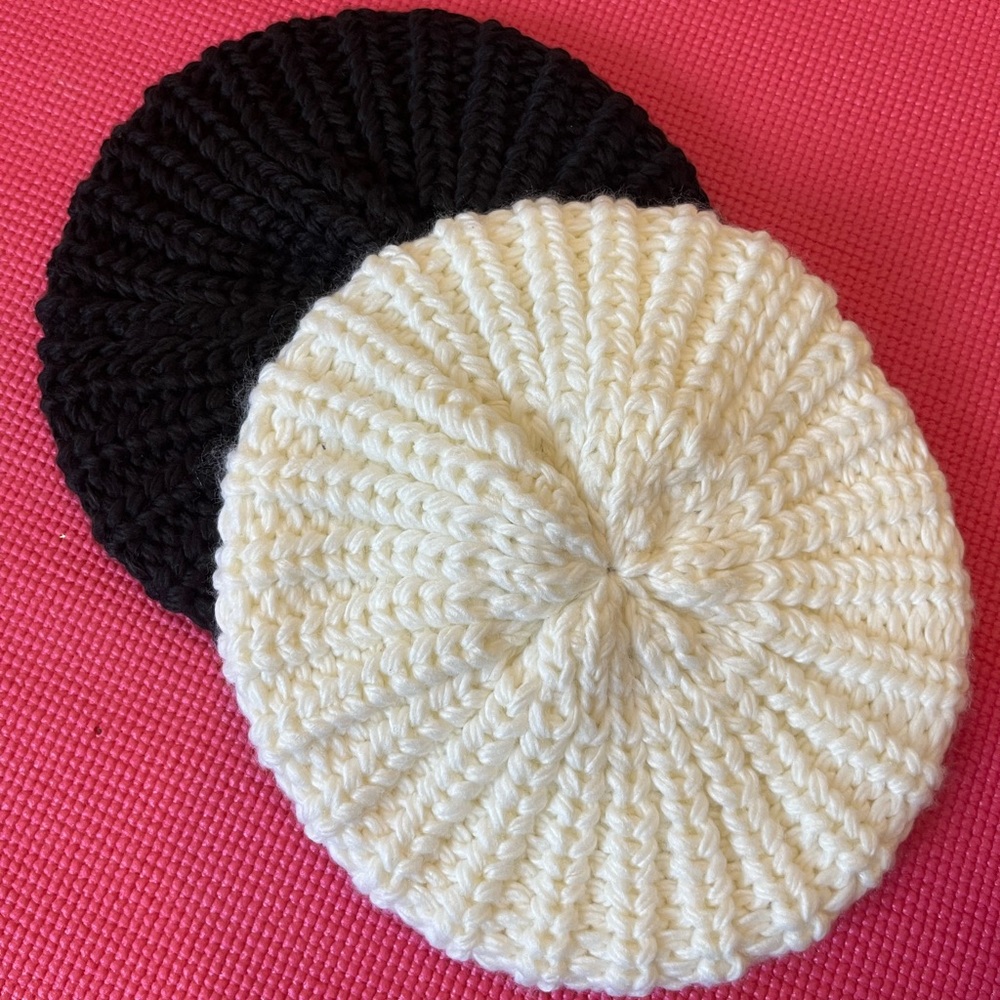 NWOT 2 pack of black and white knit beanies